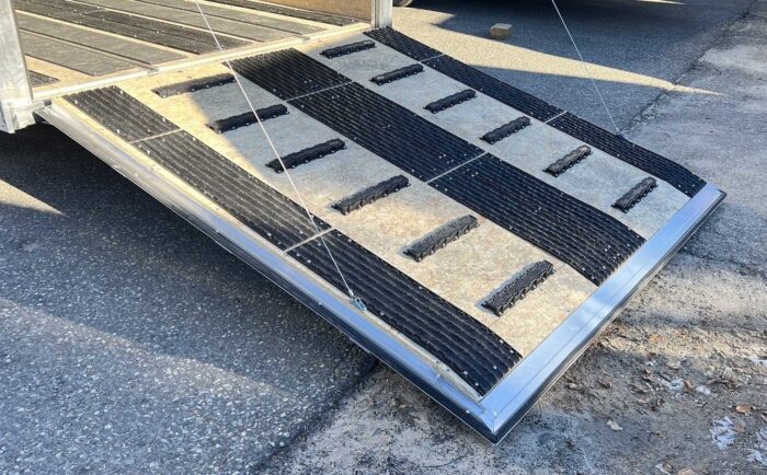 2024 Sno Pro 7.5x22 Aluminum 4-Place Drive In/Out w/Extra Height, Mats & Guides, Canopy - Image 10