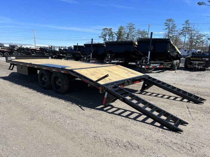 2024 Diamond C 8.5x20 20K Deckover Equipment Trailer w/ 72” Flip-Knee Ramps - Image 3