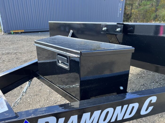 2024 Diamond C 8.5x20 7K Deckover Trailer w/Slide-In Ramps - Image 14