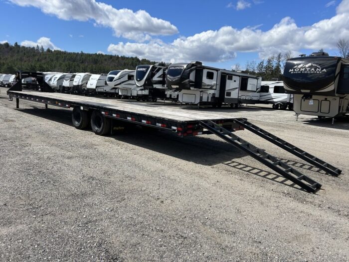 2023 Big Tex Trailers 8.5x40 25K HD Gooseneck Equipment w/Slide-Out Ramps - Image 7